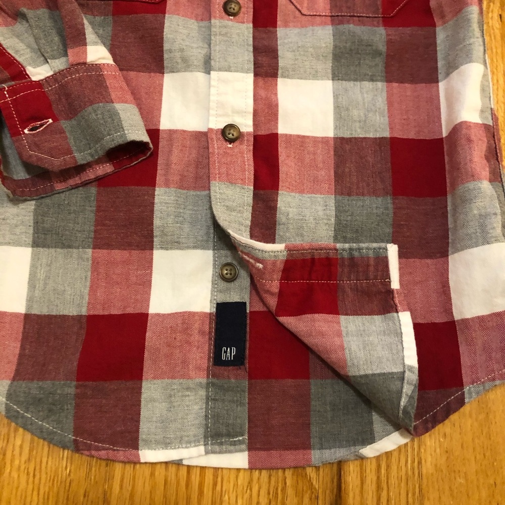 Boys GAP button down shirt, size XS - Picture 3 of 4
